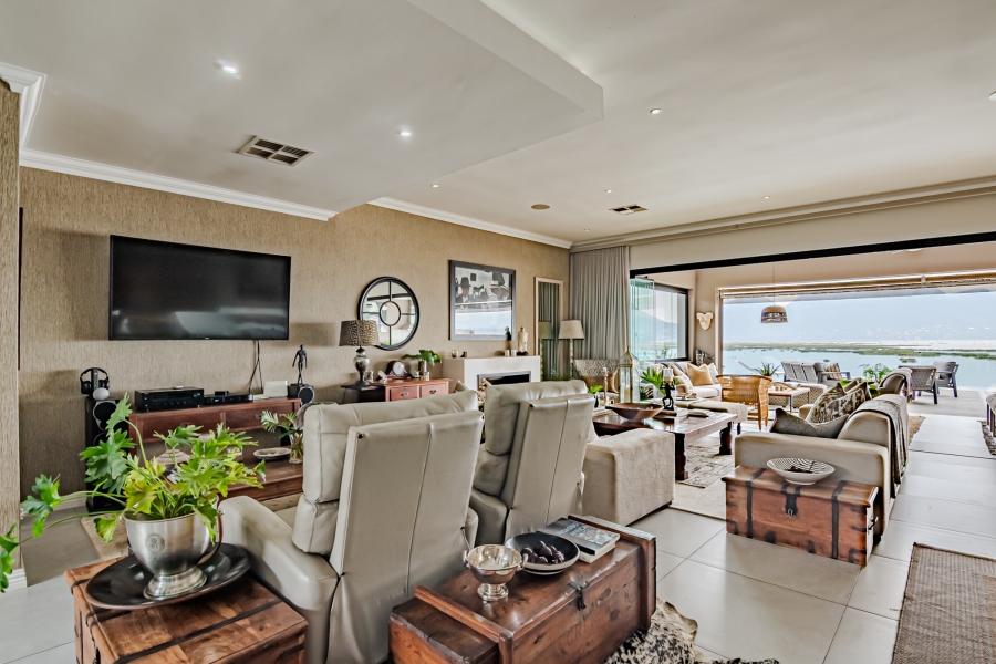 4 Bedroom Property for Sale in Pecanwood Estate North West